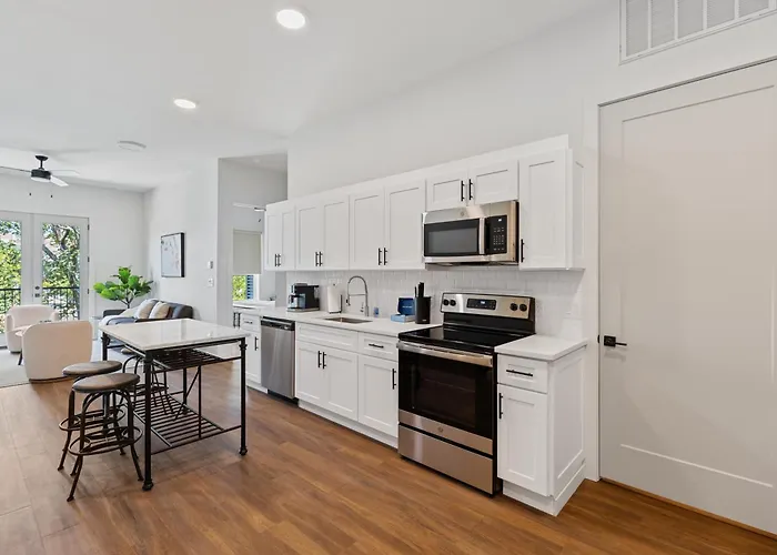 The Corbin 1207 - Culture District Gem Apartment Fort Worth